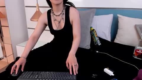 Snapshot of ashkoreh chatting on November 22, 2025, 9:47 pm Ashkoreh online show from November 22, 2025, 9:47 pm