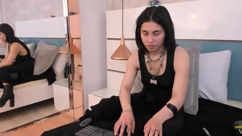 Snapshot of ashkoreh chatting on November 27, 2025, 8:00 pm Ashkoreh online show from November 27, 2025, 8:00 pm