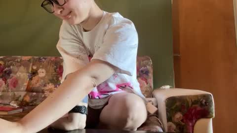 Snapshot of ashlee_777 chatting on December 14, 2024, 11:50 am ashlee_777 online show from December 14, 2024, 11:50 am