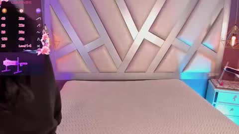 Ashley  online show from April 28, 2026, 12:32 pm