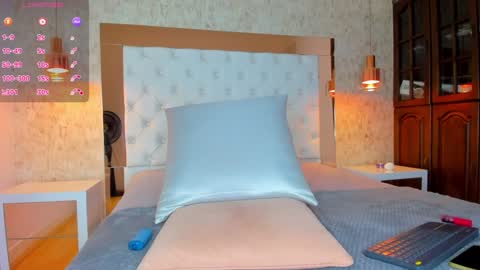 Ashleey Brownn  online show from December 20, 2024, 1:47 am