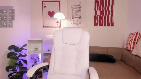   online show from May 13, 2026, 12:13 pm