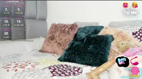 Carolina  online show from January 9, 2026, 10:33 pm