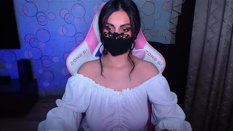   Yasmina   online show from November 7, 2025, 4:23 am