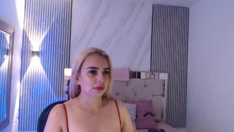 Snapshot of ashley__tylor chatting on February 18, 2026, 2:29 am ashley__tylor online show from February 18, 2026, 2:29 am