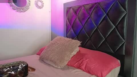 Snapshot of ashley__williamss chatting on February 1, 2026, 4:27 pm Ashley online show from February 1, 2026, 4:27 pm