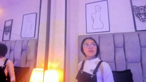 ashley_blum_ online show from May 19, 2026, 11:27 am