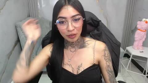 ashley_blum_v online show from November 25, 2025, 8:42 pm