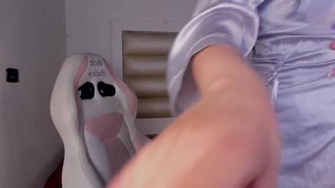 ashley_js online show from September 16, 2025, 2:01 am