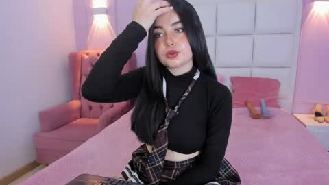 ashley_petit online show from May 4, 2026, 1:07 pm