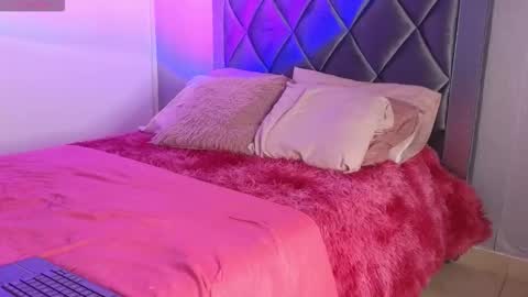 CAMILA online show from December 13, 2025, 8:47 pm