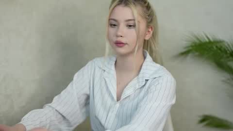 AshleyNiko online show from October 24, 2025, 2:35 pm