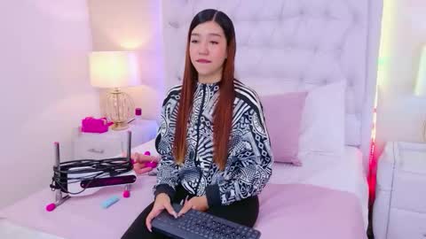 Snapshot of ashleyroberh chatting on December 19, 2025, 3:52 pm AshleyRoberh online show from December 19, 2025, 3:52 pm