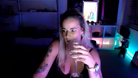 Snapshot of ashleyrosesweet chatting on October 12, 2025, 6:29 pm ashleyrosesweet online show from October 12, 2025, 6:29 pm