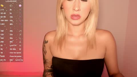 Snapshot of ashleyroys_111 chatting on May 25, 2026, 8:15 pm dahiana online show from May 25, 2026, 8:15 pm