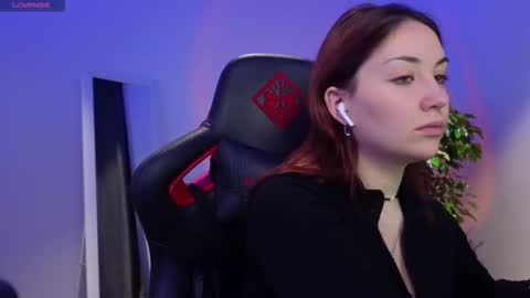 Snapshot of ashleyskott_ chatting on December 19, 2025, 9:05 am Ashley online show from December 19, 2025, 9:05 am