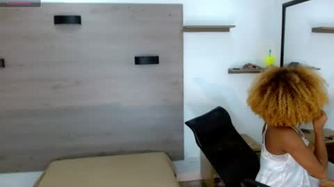 ashleysofiathenison online show from July 11, 2026, 12:41 pm