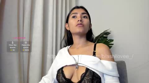 ashllovee online show from February 20, 2025, 2:51 am