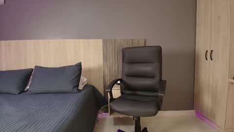 Snapshot of ashly_hills chatting on March 7, 2025, 3:40 am Ashly online show from March 7, 2025, 3:40 am