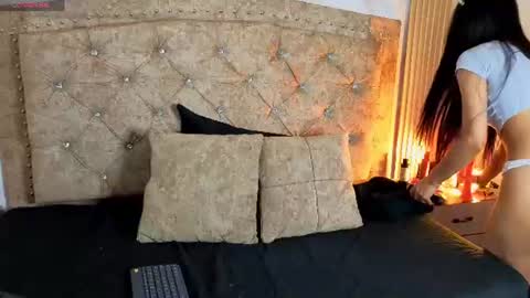 ashlybloom1 online show from July 9, 2026, 12:09 pm