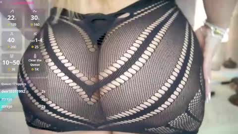 Snapshot of ashlye_stone chatting on January 28, 2025, 5:54 am Paula Baleta online show from January 28, 2025, 5:54 am