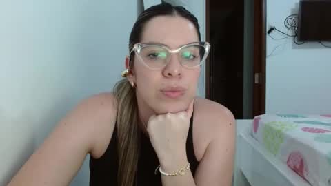 Snapshot of ashlymoon chatting on December 21, 2024, 3:47 am AshlyMoon online show from December 21, 2024, 3:47 am