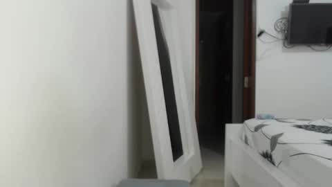 Snapshot of ashlymoon chatting on February 16, 2025, 5:37 pm AshlyMoon online show from February 16, 2025, 5:37 pm