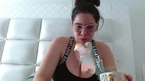 Snapshot of ashlymoon chatting on November 22, 2025, 2:05 pm AshlyMoon online show from November 22, 2025, 2:05 pm