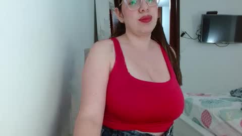 AshlyMoon online show from March 18, 2026, 1:53 am