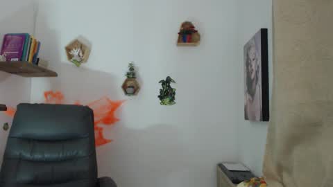 Snapshot of ashlyn_brooke1 chatting on October 10, 2025, 12:42 am Sarah .3 hello guys .im love online show from October 10, 2025, 12:42 am