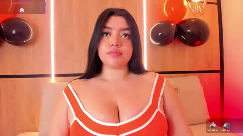 ashlyn online show from October 31, 2025, 8:32 pm