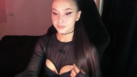 Snapshot of ashmila chatting on June 17, 2026, 5:32 am Mila online show from June 17, 2026, 5:32 am