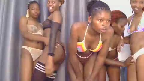 Snapshot of ashrine_ chatting on May 31, 2026, 6:42 am ashrine online show from May 31, 2026, 6:42 am