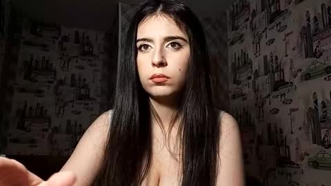 Snapshot of ashtonvisnosky chatting on January 6, 2026, 9:18 pm Lina online show from January 6, 2026, 9:18 pm