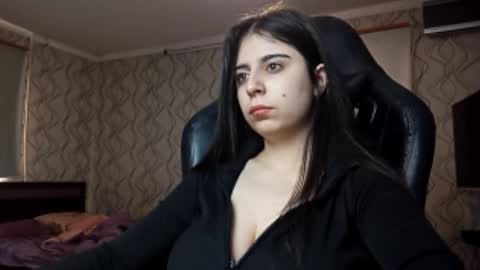 Snapshot of ashtonvisnosky chatting on February 11, 2026, 12:37 am Lina online show from February 11, 2026, 12:37 am