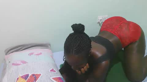 ashyneil_ online show from May 13, 2026, 9:17 am