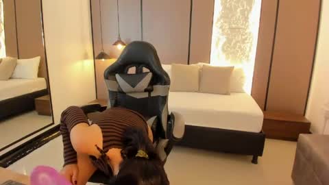 Snapshot of asia_miracle chatting on May 20, 2026, 8:37 pm A S I A online show from May 20, 2026, 8:37 pm