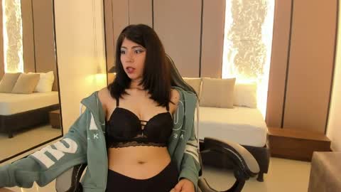 Snapshot of asia_miracle chatting on May 25, 2026, 7:31 pm A S I A online show from May 25, 2026, 7:31 pm