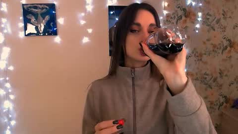 asia_n_ online show from December 3, 2025, 6:32 am