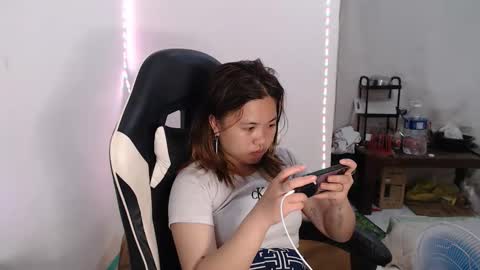 bb girl online show from November 12, 2025, 8:19 pm