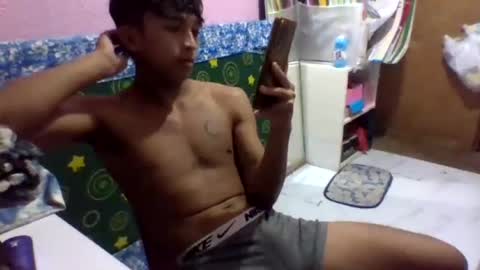 Snapshot of asian_hunk_moreno chatting on August 3, 2026, 10:10 am Yuri online show from August 3, 2026, 10:10 am