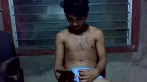 Snapshot of asian_hunk_moreno chatting on August 4, 2026, 5:26 pm Yuri online show from August 4, 2026, 5:26 pm