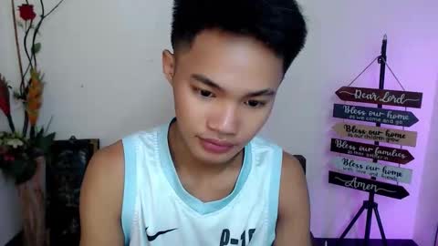 asian_lover05 online show from November 8, 2025, 7:56 pm
