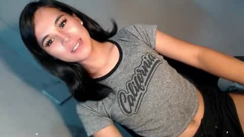 asianblk_barbiedoll online show from September 18, 2025, 5:04 pm