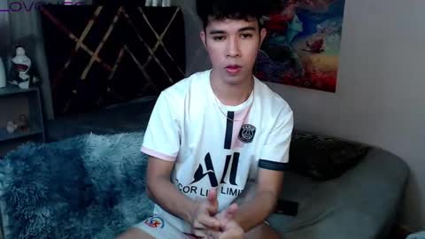 asiancum_peter online show from November 17, 2025, 2:17 am