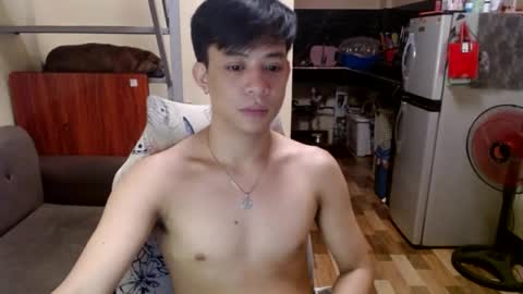 Snapshot of asiandreamboyx chatting on February 13, 2025, 11:28 am asiandreamboyx online show from February 13, 2025, 11:28 am