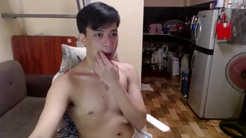 Snapshot of asiandreamboyx chatting on February 17, 2025, 1:32 pm asiandreamboyx online show from February 17, 2025, 1:32 pm