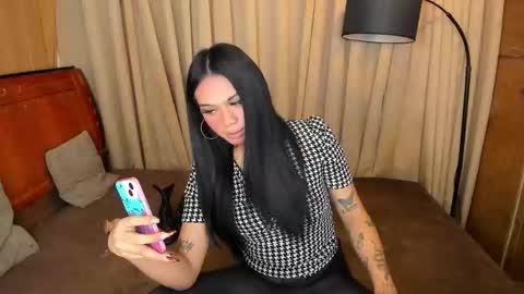 JULIA online show from February 21, 2025, 10:04 pm