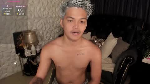 VICTORIA SCOTT online show from January 12, 2026, 12:32 pm