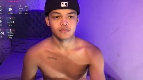 Snapshot of asianhugescott chatting on March 12, 2026, 9:26 am VICTORIA SCOTT online show from March 12, 2026, 9:26 am